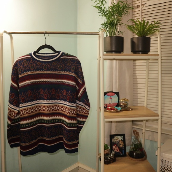 Patterned Sweater - Picture 2 of 7